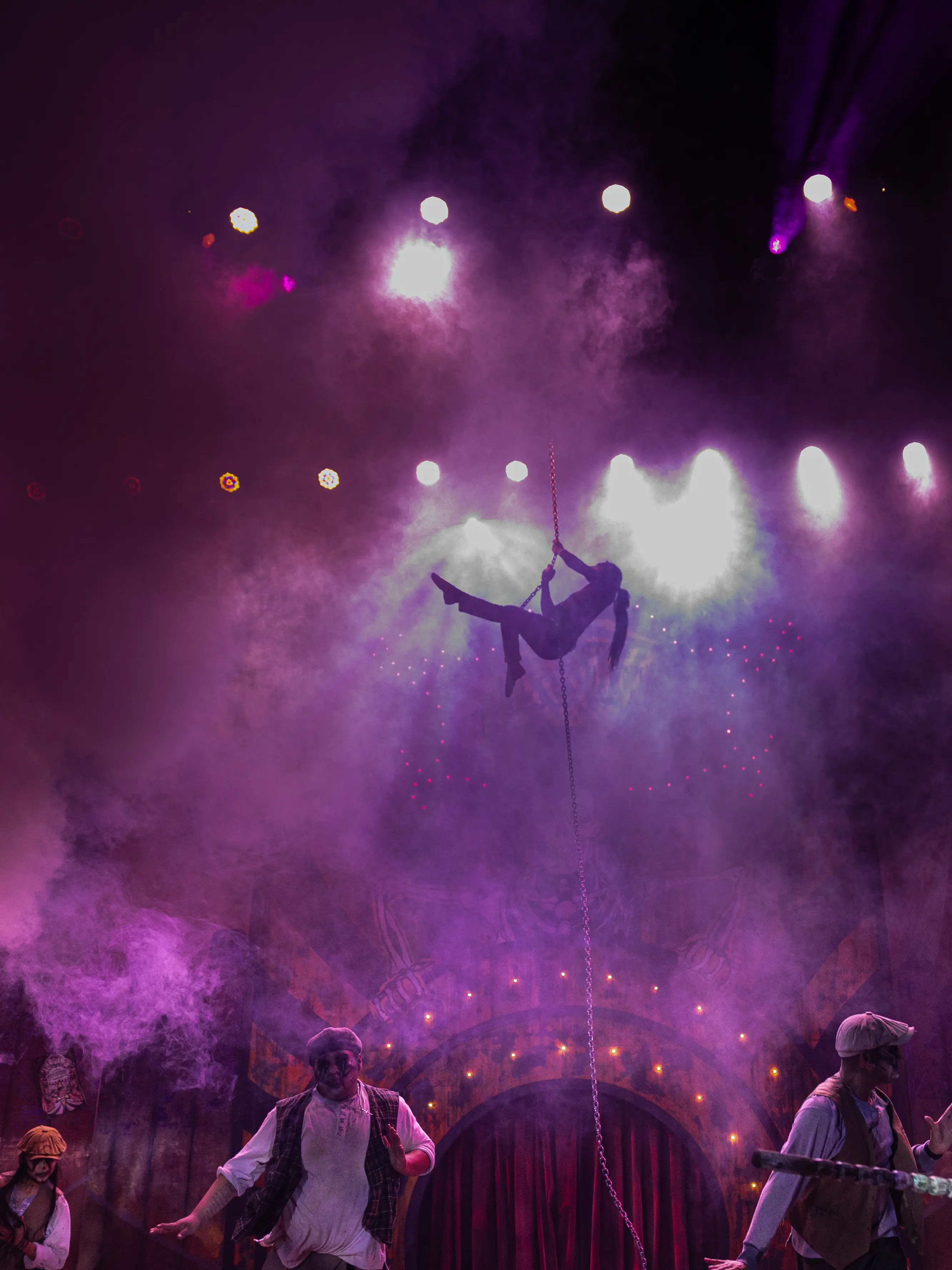 Aerial circus performance